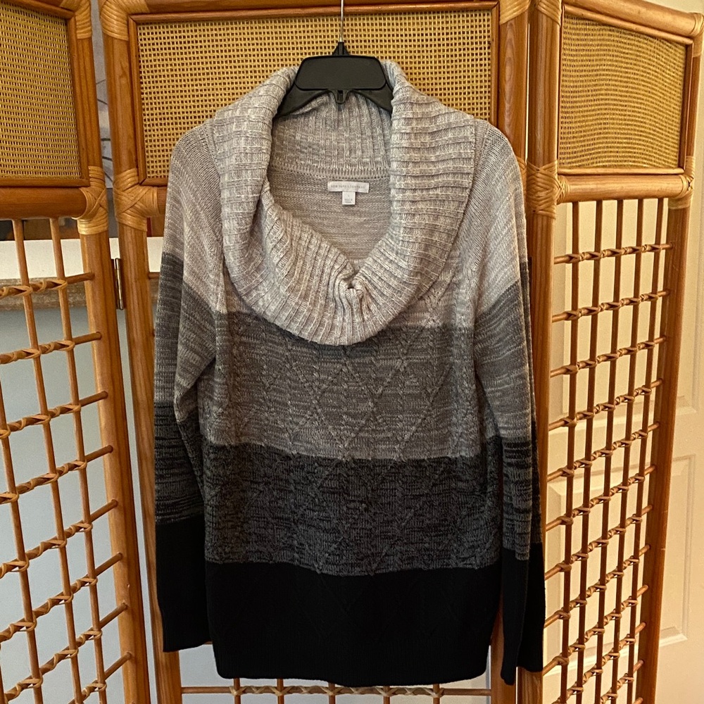 New York & Company Gray Gradient Cowl Neck Sweater